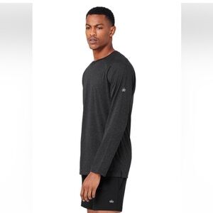 ALO Yoga Men’s “Triumph” Long Sleeve T-Shirt (M) *SOLD OUT AT ALO*